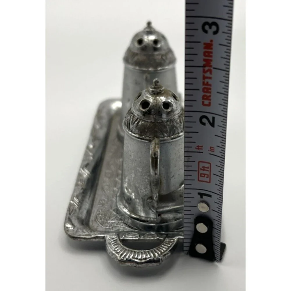 Miles City Montana Salt and Pepper Souvenir Set With Tray